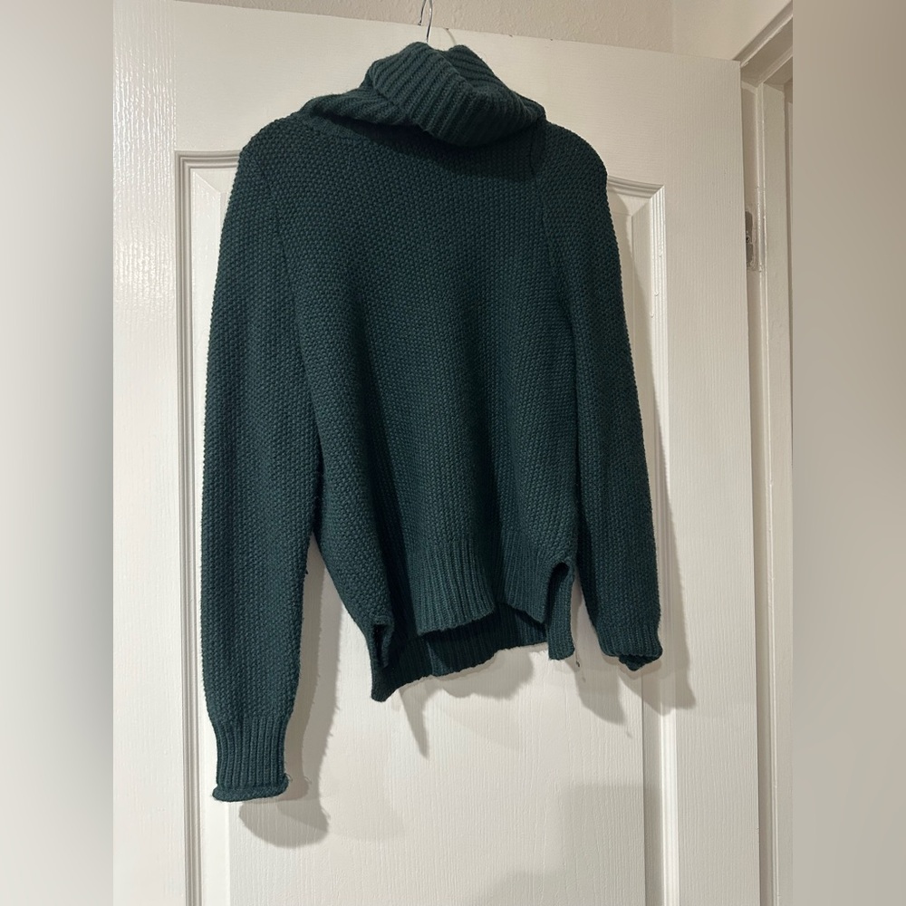 Madewell oversized turtleneck sweater (forest green) size XXS not worn -no tags